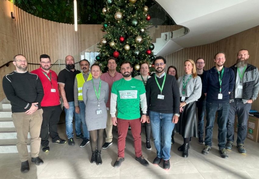 Nicolas Gazeu with team at Schneider Electric, operational transformation work